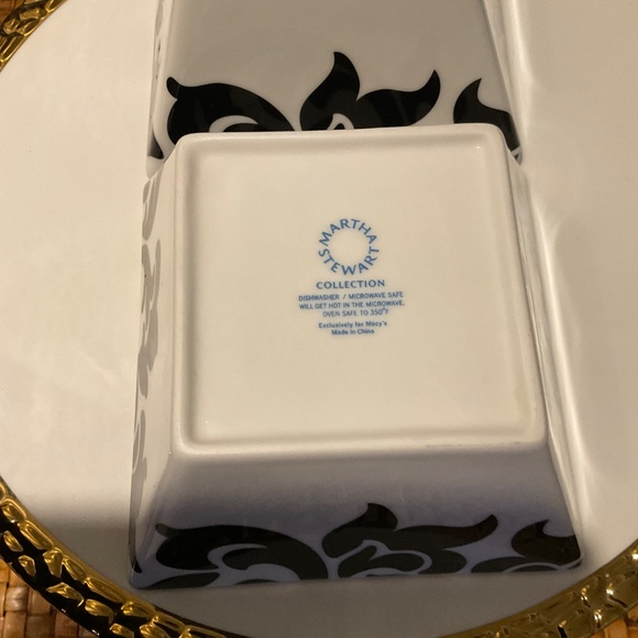 Martha Stewart Macy’s Lisbon Black & White Square Bowls - 2 Total - Picture 5 of 11
